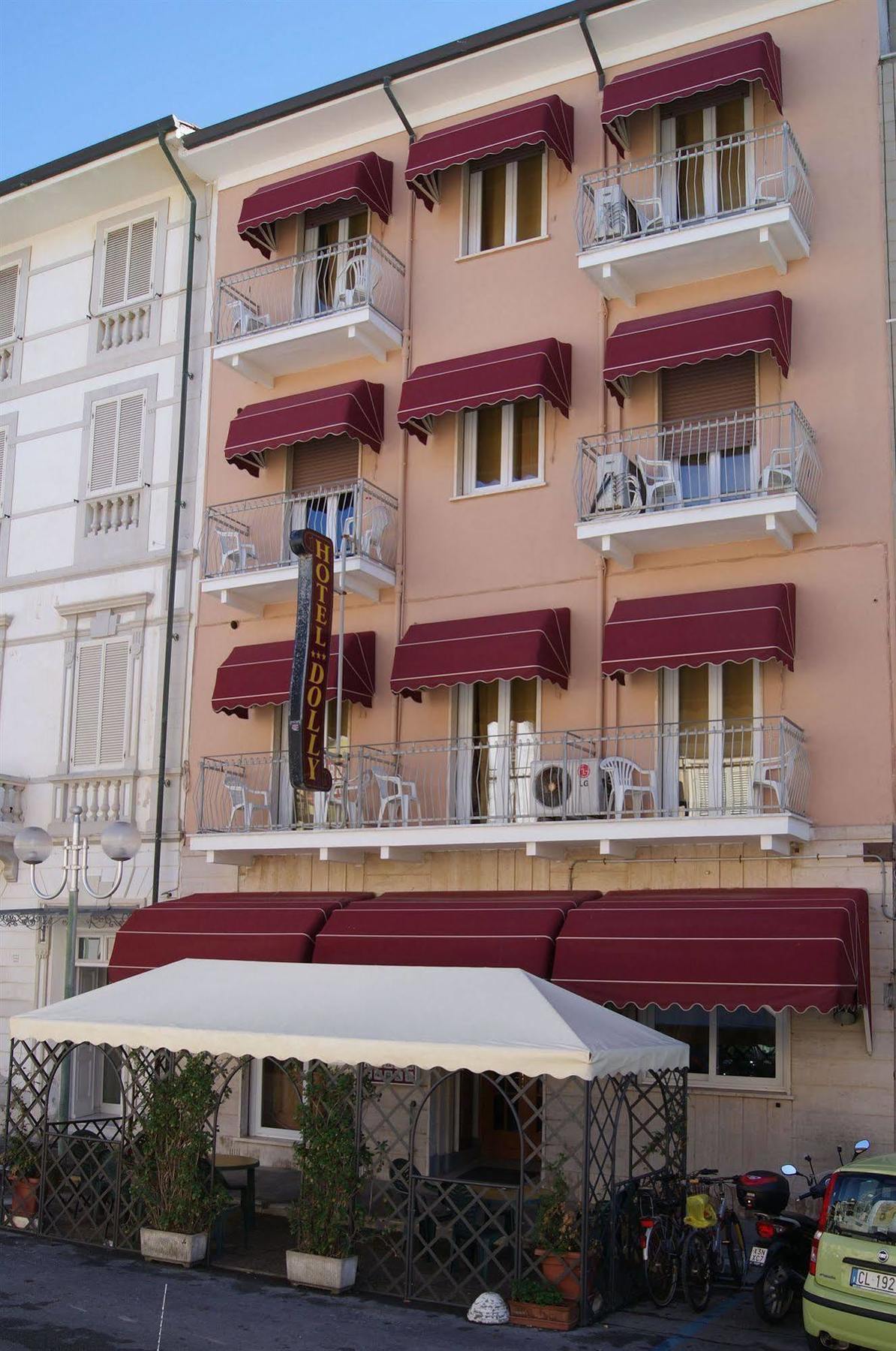 Hotel Dolly Viareggio Buitenkant foto